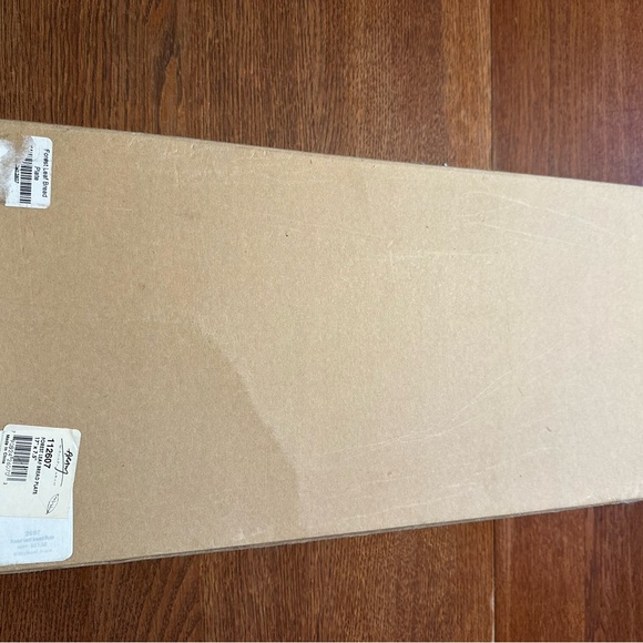 White Leaf Platter - Picture 7 of 8